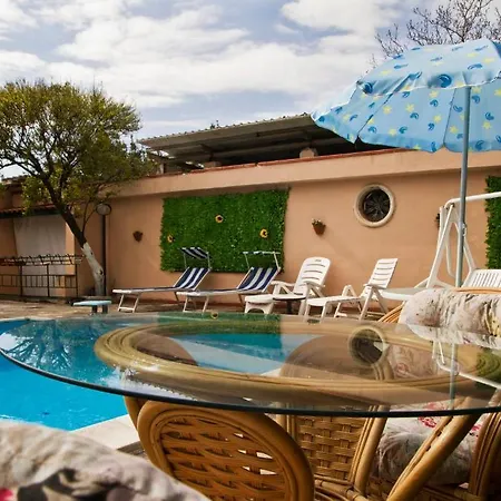 Franca Bed & Breakfast 2*